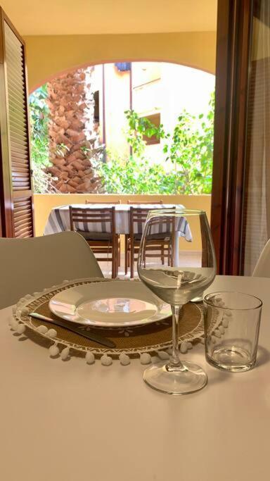 Nest House - Esclusivo Appartamento Marina Di Olbia- Mater Olbia - Beaches - Close To The Airport - Private Parking- Full Comforts - Esterno foto